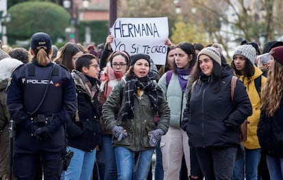 Manifestación en apoyo a la menor agredida sexualmente por tres exjugadores de la Arandina.