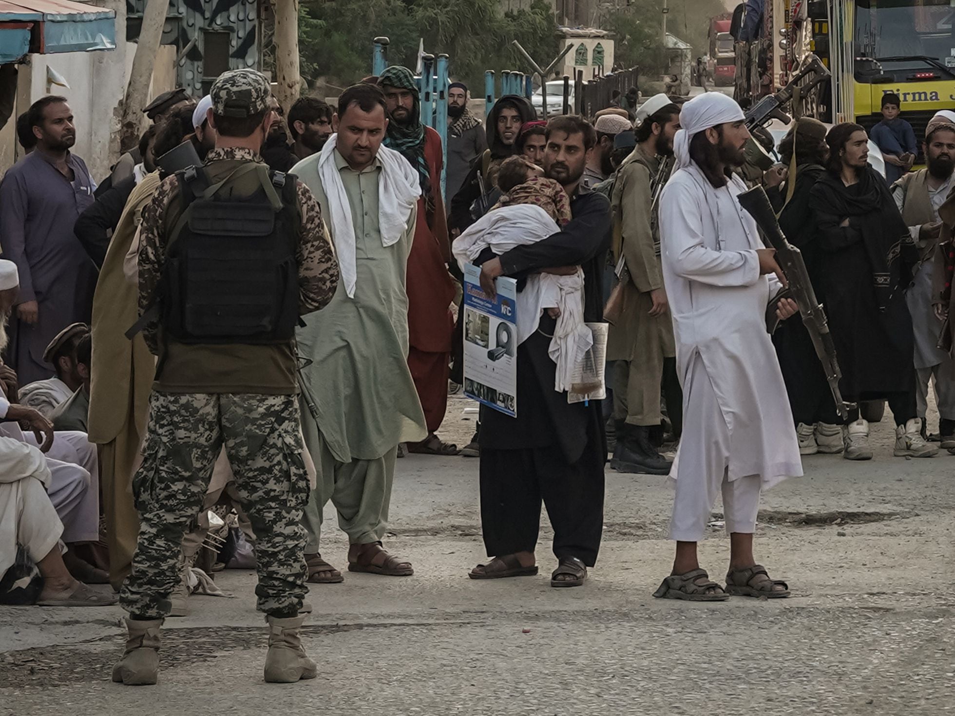 Pakistán cierra la puerta al éxodo afgano: “No podemos admitir más  refugiados” | Internacional | EL PAÍS