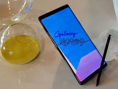 El nuevo ‘smartphone’ de la marca surcoreana reconvierte su S Pen en un control remoto con bluetooth para hacer fotos o reproducir música