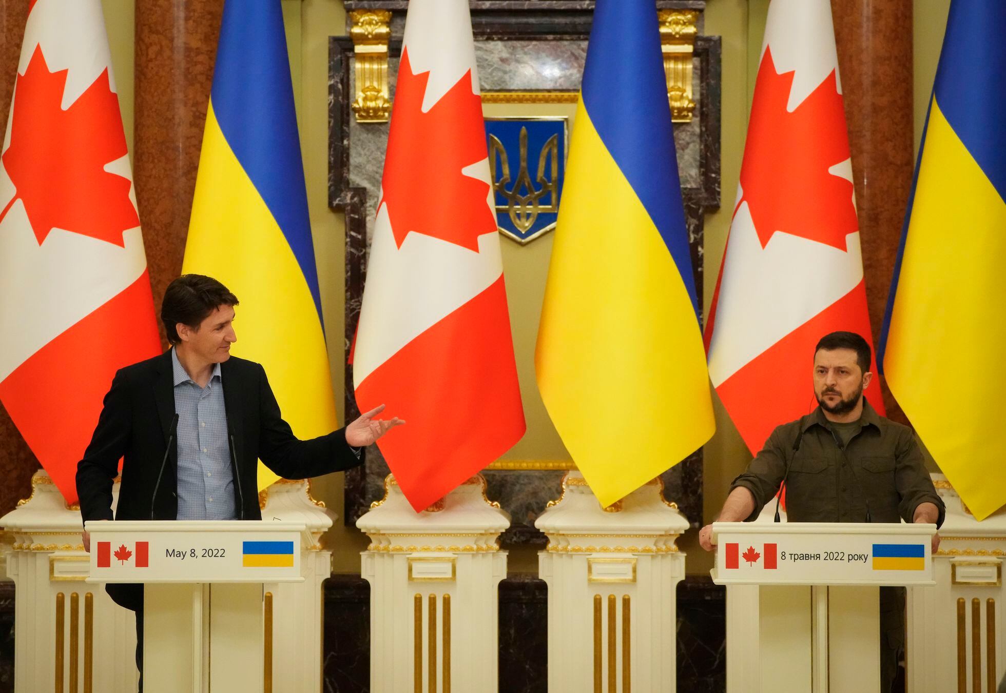 El primer ministro de Canadá, Justin Trudeau, ofrece una conferencia de prensa junto al Volodímir Zelenski en su visita a Ucrania.