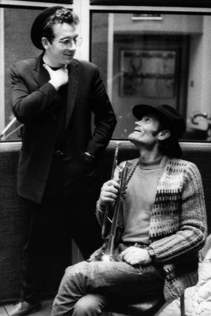Elvis Costello y Chet Baker, en un estudio de grabación.