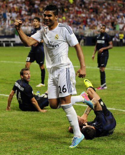 Casemiro celebra un gol del Madrid al Inter.
