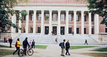 Alumnos en la Universidad de Harvard.