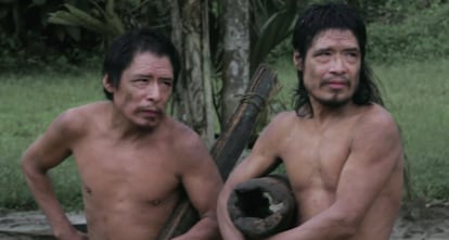 Baita y Tamandua, dos hombres piripkuras que se encuentran entre los últimos supervivientes de su pueblo. Su territorio cuenta con una Ordenanza de Protección Territorial, pero corre un riesgo inminente de ser completamente destruido por madereros y acaparadores de tierras.