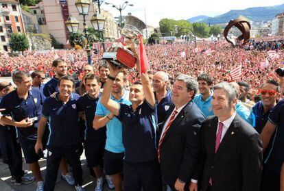 El Athletic celebra la Supercopa
