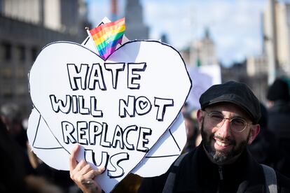 Un manifestante durante una marcha contra la violencia y el odio hacia los judíos el pasado enero, en Nueva York.