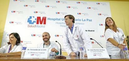 Rueda de prensa en el Hospital Carlos III para anunciar la curaci&oacute;n de la contagiada de &eacute;bola Teresa Romero. 