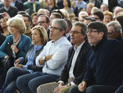 Desde la izquierda, Llu&iacute;s Corominas, Irene Rigau, Joana Ortega, Francesc Homs, Artur Mas y Carles Puigdemont.