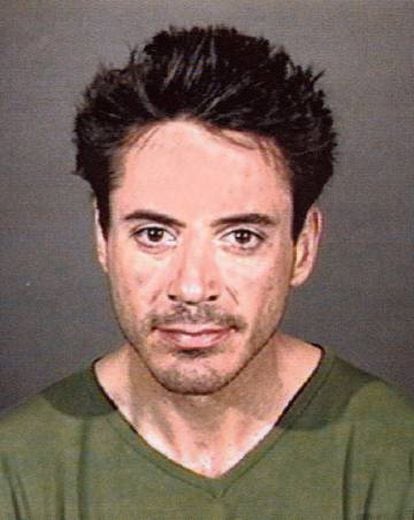 Durante años, esta fue la imagen que Hollywood tuvo de Robert Downey Jr: la de la ficha policial. Esta pertenece a la primavera de 2001, cuando fue detenido por posesión de estupefacientes.