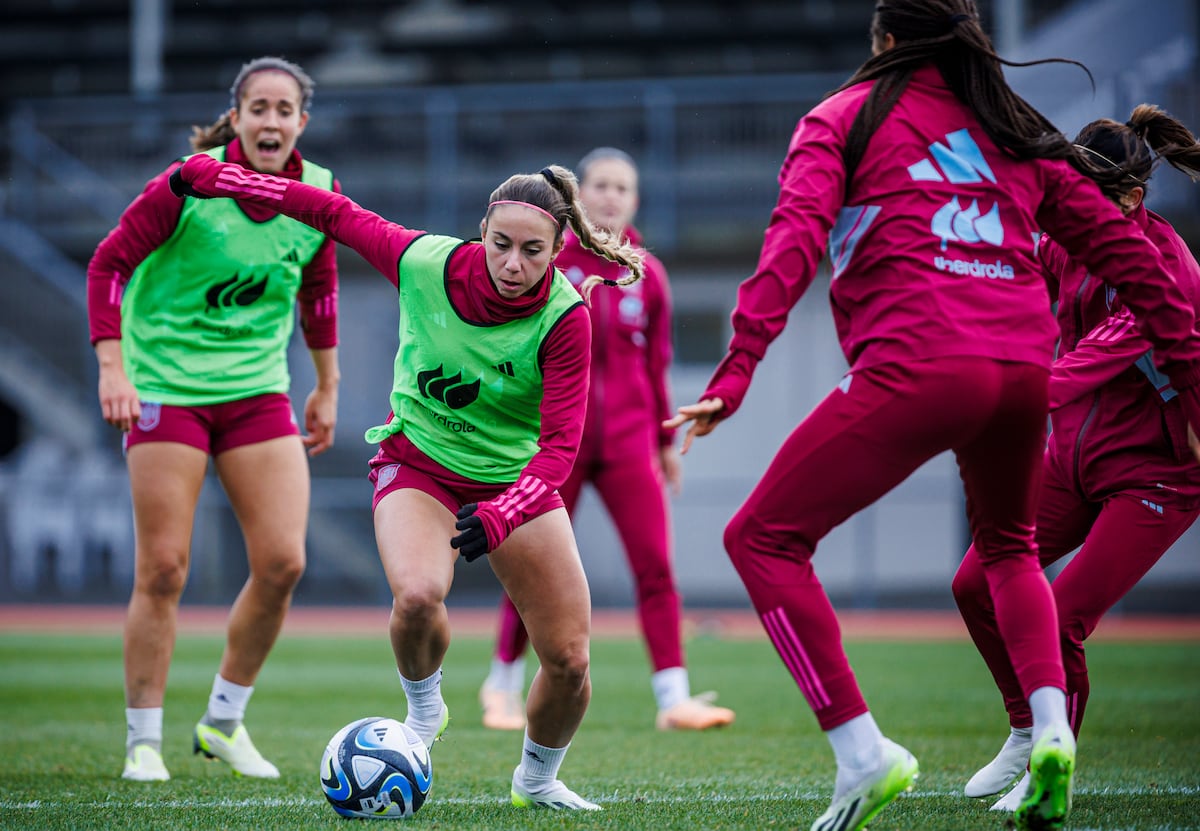 Las razones a las que aluden las tres futbolistas de la selección que no firman el comunicado: la camiseta, primero | Fútbol | Deportes