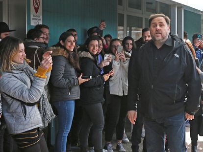 El exvicepresidente de la Generalitat Oriol Junqueras, a su llegada al el campus de Manresa de la Universidad de Vic, en marzo de 2020.