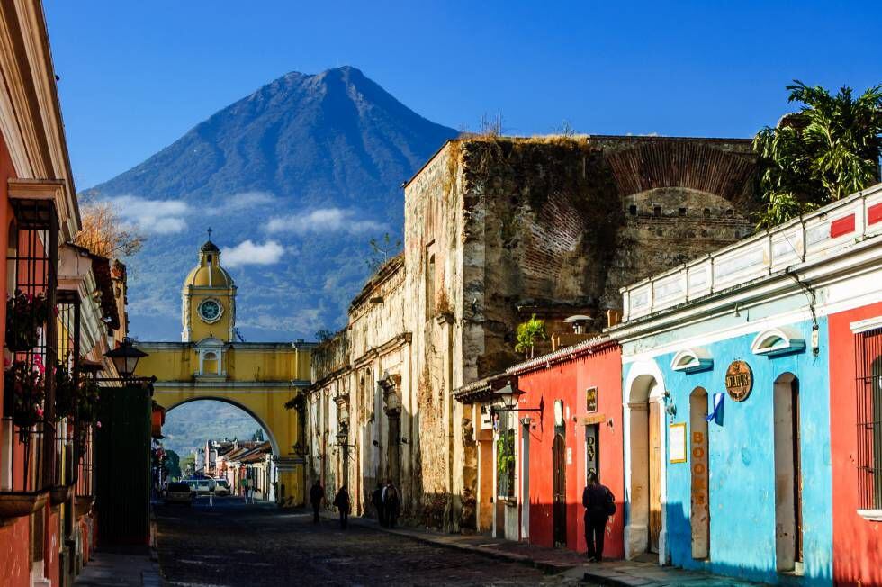 Arco de Santa Catalina en la ciudad colonial de Antigua (Guatemala).