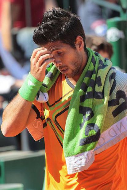 Verdasco, en una pausa del partido ante el croata Ljubicic.