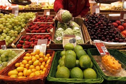 La fruta es fuente de antioxidantes, pero el consumo equilibrado es clave para que los efectos de estas mol&eacute;culas sean positivos