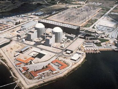 Instalaciones de la Central Nuclear de Almaraz (CNA) en la provincia de C&aacute;ceres. EFE/Archivo