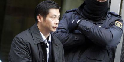 El empresario chino Gao Ping, cabecilla del caso Emperador de blanqueo de capitales, sale de la Audiencia Nacional en enero de 2013.
