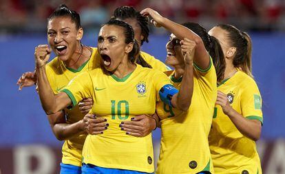 Marta celebra el gol de la victoria de Brasil ante Italia.