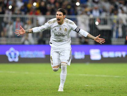 Sergio Ramos celebra su gol en el penalti decisivo de la tanda contra el Atlético.