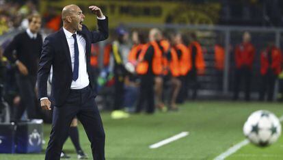 Zidane, en el partido contra el Dortmund.