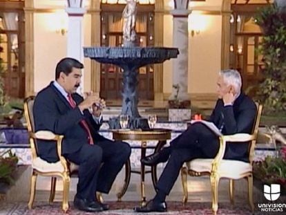 Un momento de la entrevista de Jorge Ramos a Nicolás Maduro.