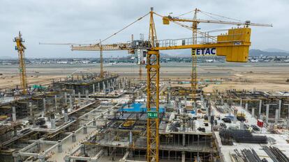 Estructura de la que será la nueva terminal del aeropuerto de Lima (Perú), ejecutada al 21%.
