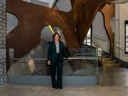 Carmen Morenés, directora general de la Fundación Telefónica, en su sede en el Edificio Telefónica en Gran Vía, en Madrid.