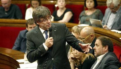 El 'president' Carles Puigdemont, durante la sesión de control al 'Govern'.