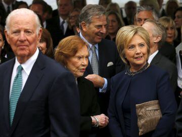 James Baker, Rosalyn Carter y Hillary Clinton.