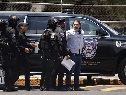 Von Roehrich al ser ingresado en el Reclusorio Varonil Norte, el 21 de abril en Ciudad de México.