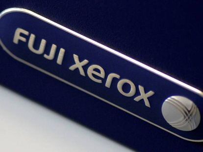 El logo de la empresa Fuji Xerox.