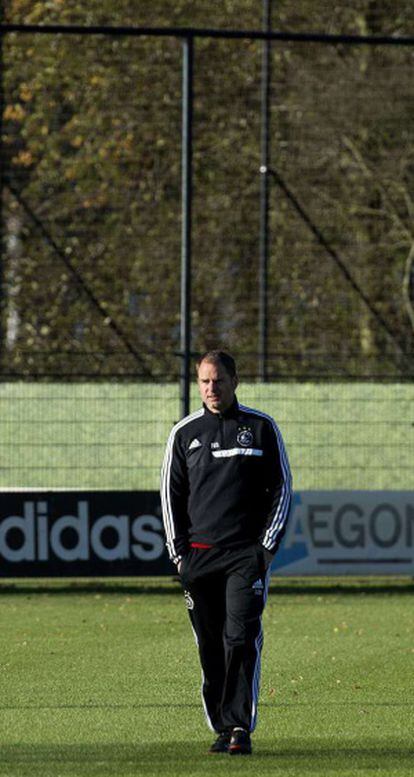 Frank de Boer, durante el entrenamiento del lunes.