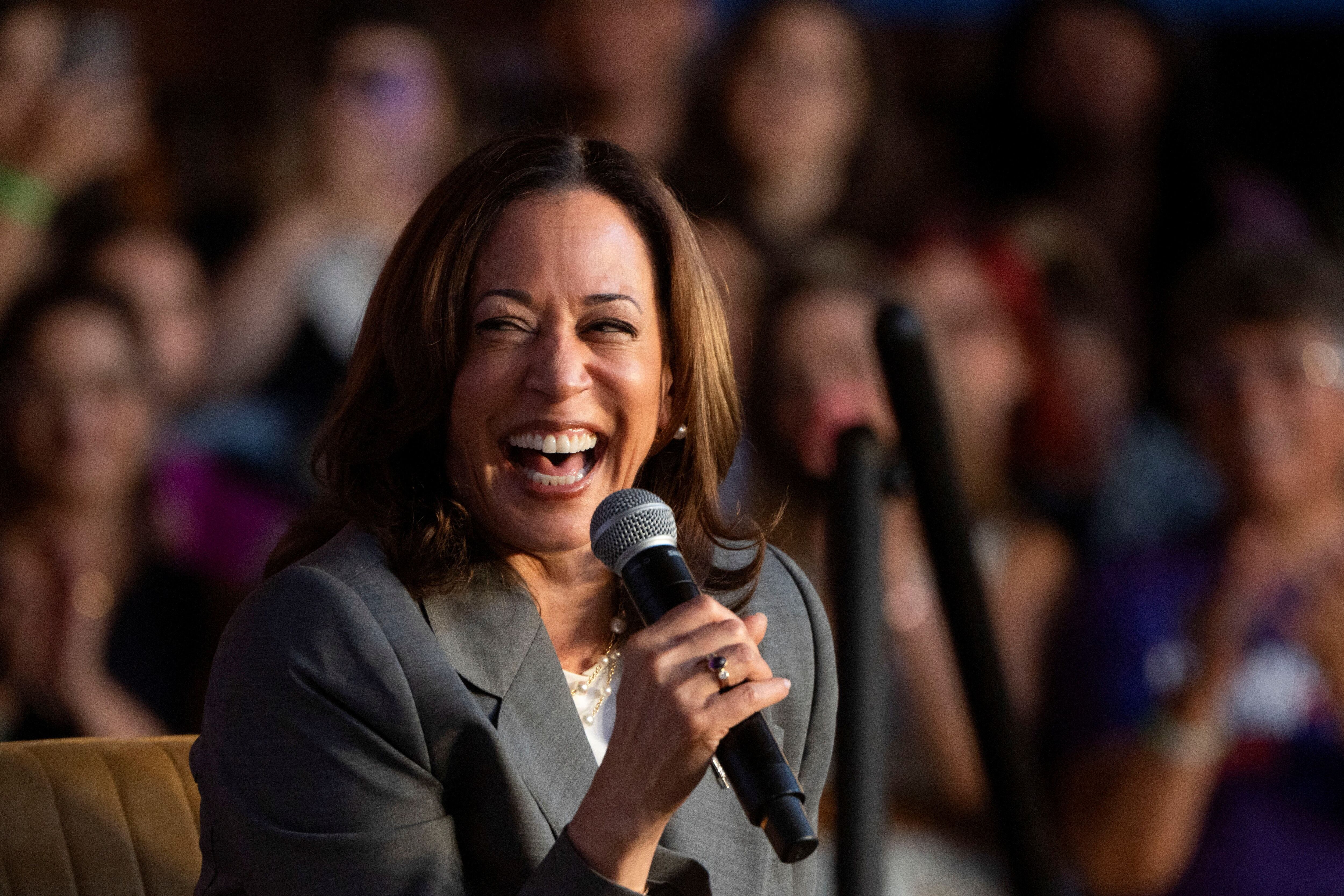 El difícil equilibrio de Kamala Harris: entre apoyar a Biden y afianzarse como alternativa