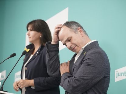 La presidenta de Junts, Laura Borràs, y el secretario general del partido, Jordi Turull, durante la rueda de prensa posterior a la Ejecutiva celebrada este viernes.