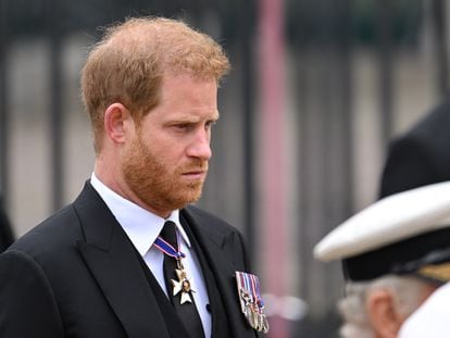 LONDON, ENGLAND - SEPTEMBER 19: Prince Harry, Duke of Sussex during the State Funeral of Queen Elizabeth II at Westminster Abbey on September 19, 2022 in London, England. Elizabeth Alexandra Mary Windsor was born in Bruton Street, Mayfair, London on 21 April 1926. She married Prince Philip in 1947 and ascended the throne of the United Kingdom and Commonwealth on 6 February 1952 after the death of her Father, King George VI. Queen Elizabeth II died at Balmoral Castle in Scotland on September 8, 2022, and is succeeded by her eldest son, King Charles III. (Photo by Karwai Tang/WireImage)