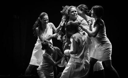 Thealia, iMaja y Rondarte llevan a escena 'Presas'.