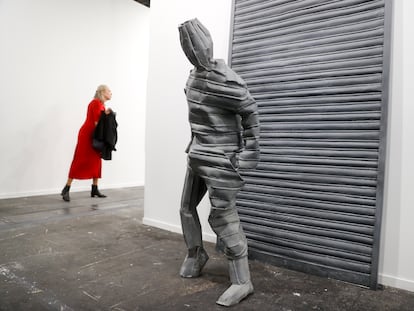 Escultura de Juan Muñoz en el espacio de la galería David Zwirner en Arco.