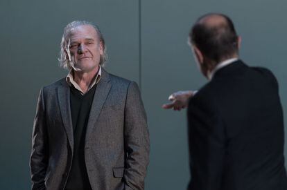El actor Lluís Homar en la obra 'El profesor Bernhardi' en el Teatre Nacional de Catalunya.