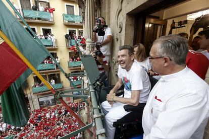 Juan Carlos Unzué fue el encargado de lanzar, el chupinazo, con el que comienzan los Sanfermines en Pamplona. El exportero quiso dedicarlo a los sanitarios, así como a todas las personas que padecen ELA, enfermedad que padece.