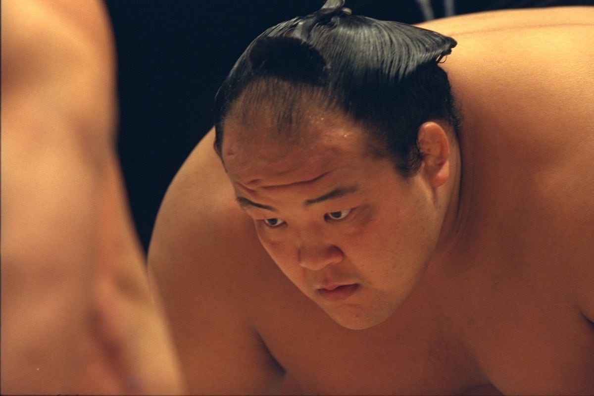 Between the mystical and the unbearable: this is the life of a sumo wrestler