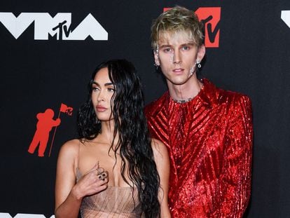 Megan Fox y Machine Gun Kelly en la alfombra roja de los MTV Video Music Awards el 21 de septiembre de 2021, en Nueva York.