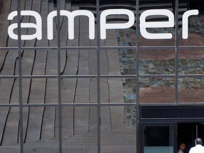 Amper se adjudica cinco contratos en Perú, México, EE UU y el aeropuerto de Menorca