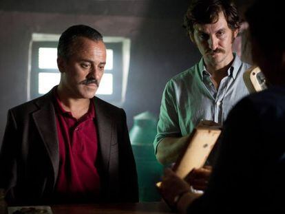 Javier Gutiérrez y Raúl Arévalo, en el 'thriller' 'La isla mínima'.