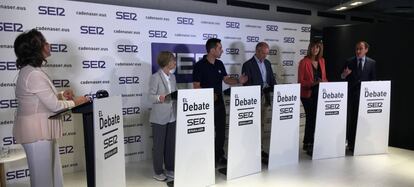 Bueno, Zabala (Podemos), Casanova (EH Bildi), Erkoreka (PNV), Mendia (PSE) y Alonso (PP).