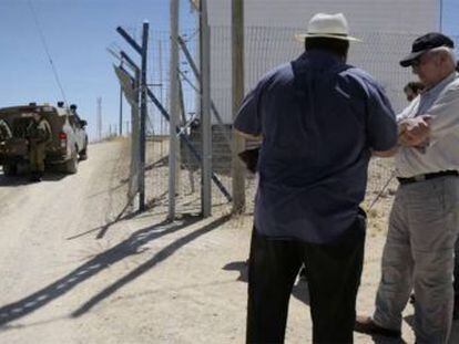 En la serie, que se emitirá esta noche a las 21 horas, en Premio Nobel de Literatura relata su experiencia en Cisjordania