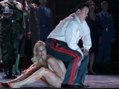 El Teatro Real salda una deuda histórica de más de medio siglo con una desasosegante producción de la ópera de Zimmermann