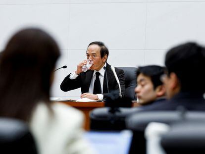 El gobernador del Banco de Japón, Kazuo Ueda, durante una comparecencia este martes, en Tokio.