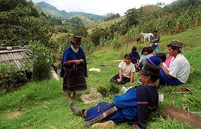 Indígenas del departamento colombiano del Cauca, en una foto de 2001.
