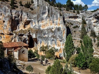 La ermita templaria de San Bartolomé, en el cañón del río Lobos (Soria).