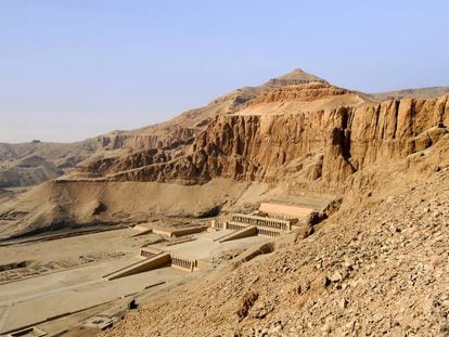 Templo funerario de la reina Hatshepsut en Deir el-Bahari, cerca de Luxor.