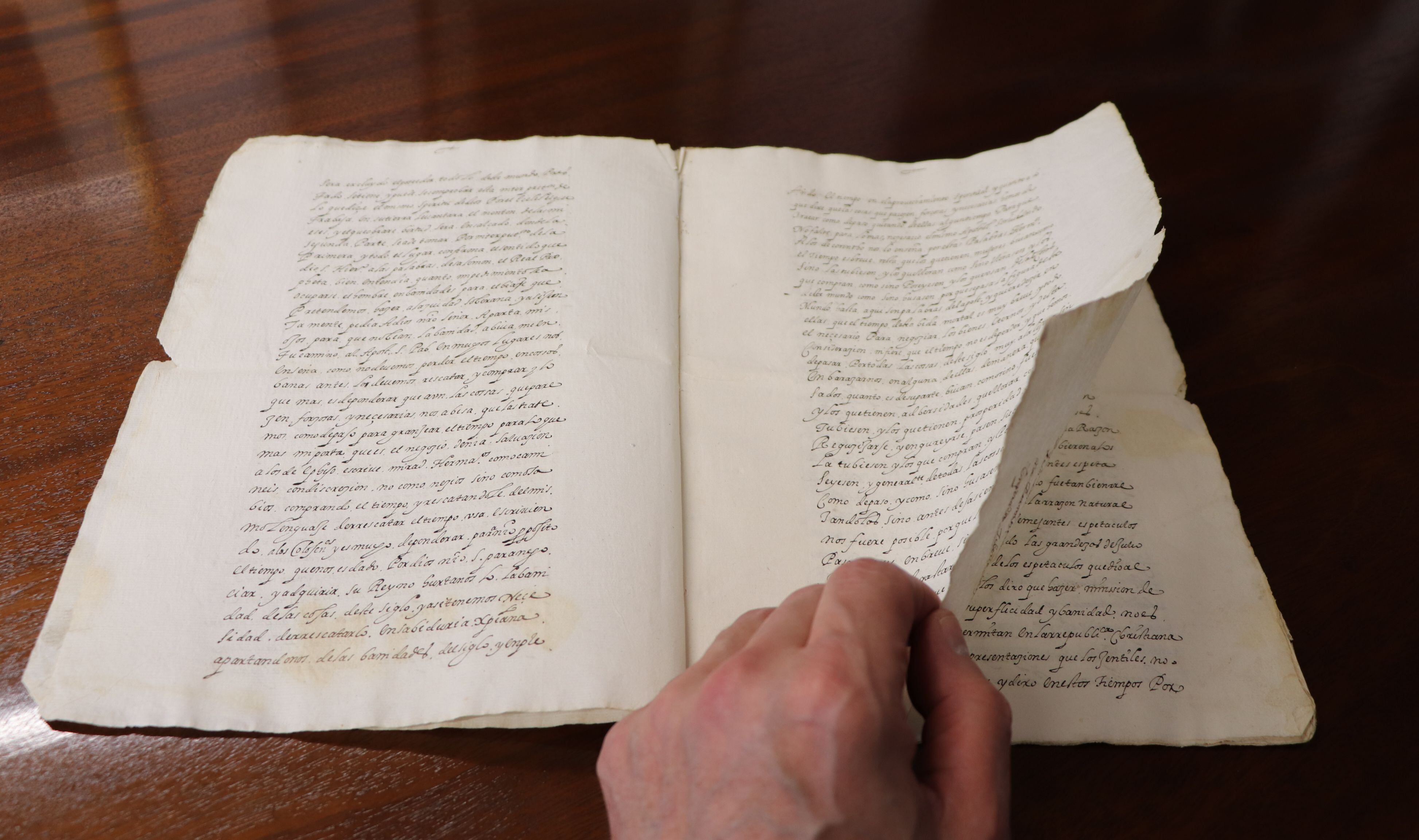 El manuscrito 'Abusos de Comedias y Tragedias', en el Instituto Cervantes de Londres